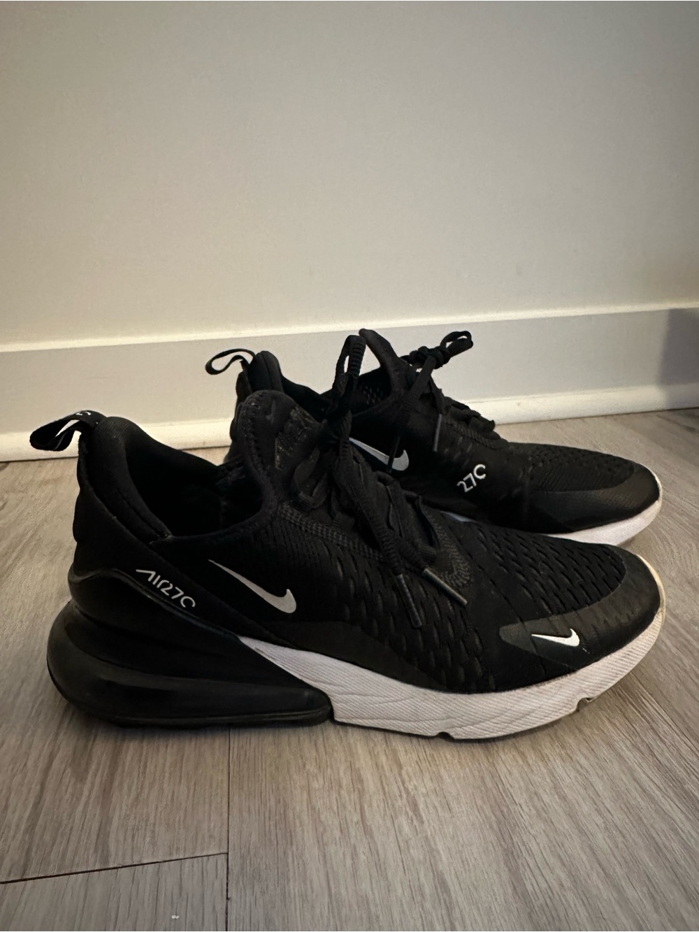 Nike Air Max 270 Sneakers